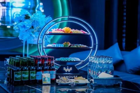 郴州高端KTV招聘模特,羡慕别人没用,自己努力才是关键